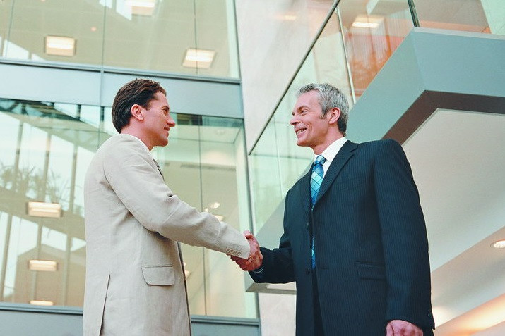 ВТБ24 выдал жителям Камчатки свыше 4 тысяч карт «Мир»