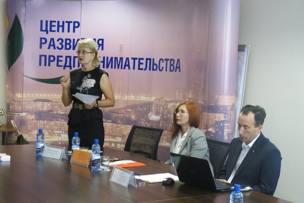 Предпринимателям решили 17 тысяч проблем