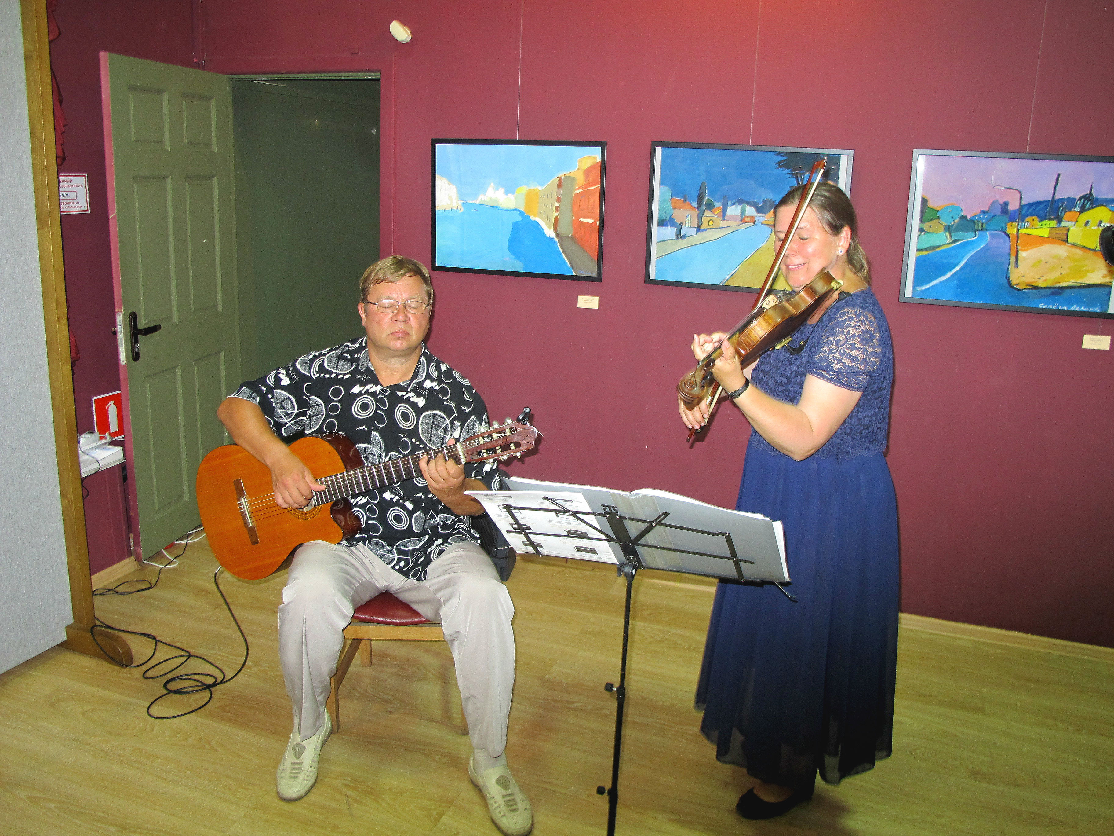 Необыкновенный Петербург показывают в Приморье