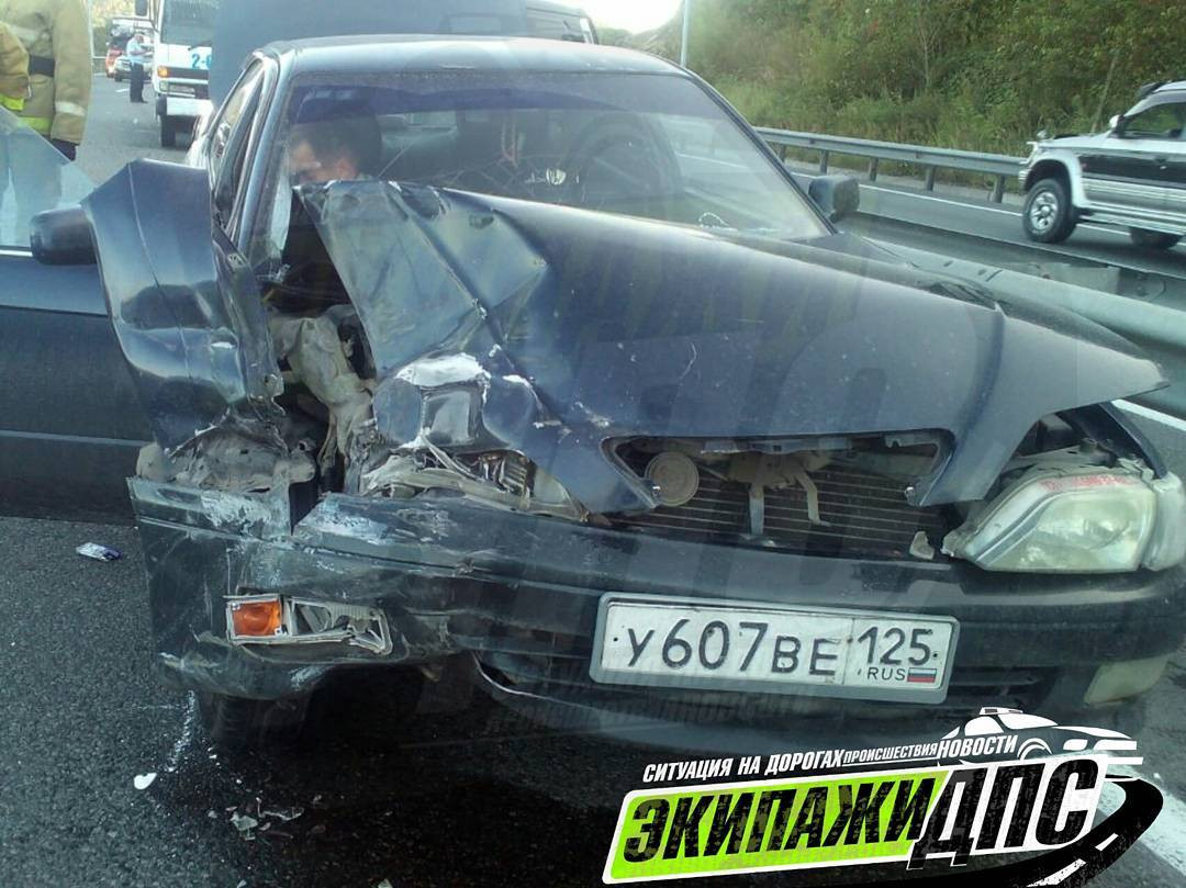 Ребенок вылетел из салона в результате ДТП в Приморье (фото)