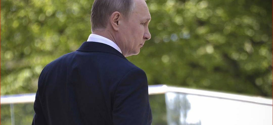 Новейший боевой корабль показали Путину во Владивостоке (видео)