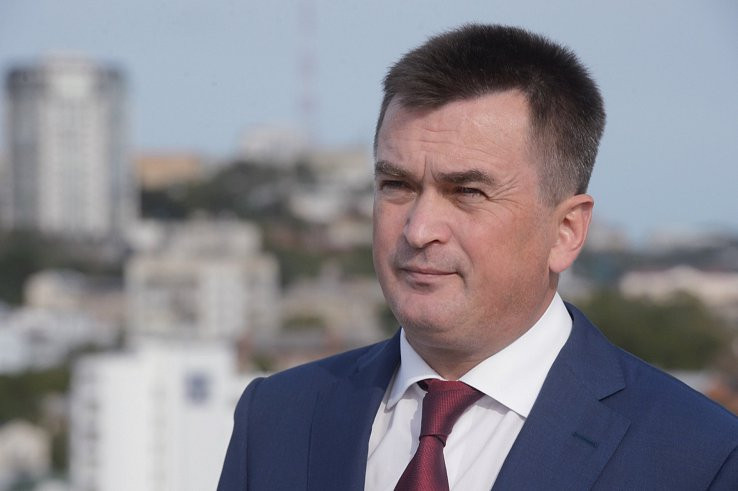 Губернатор Приморья обходит конкурентов в рейтинге