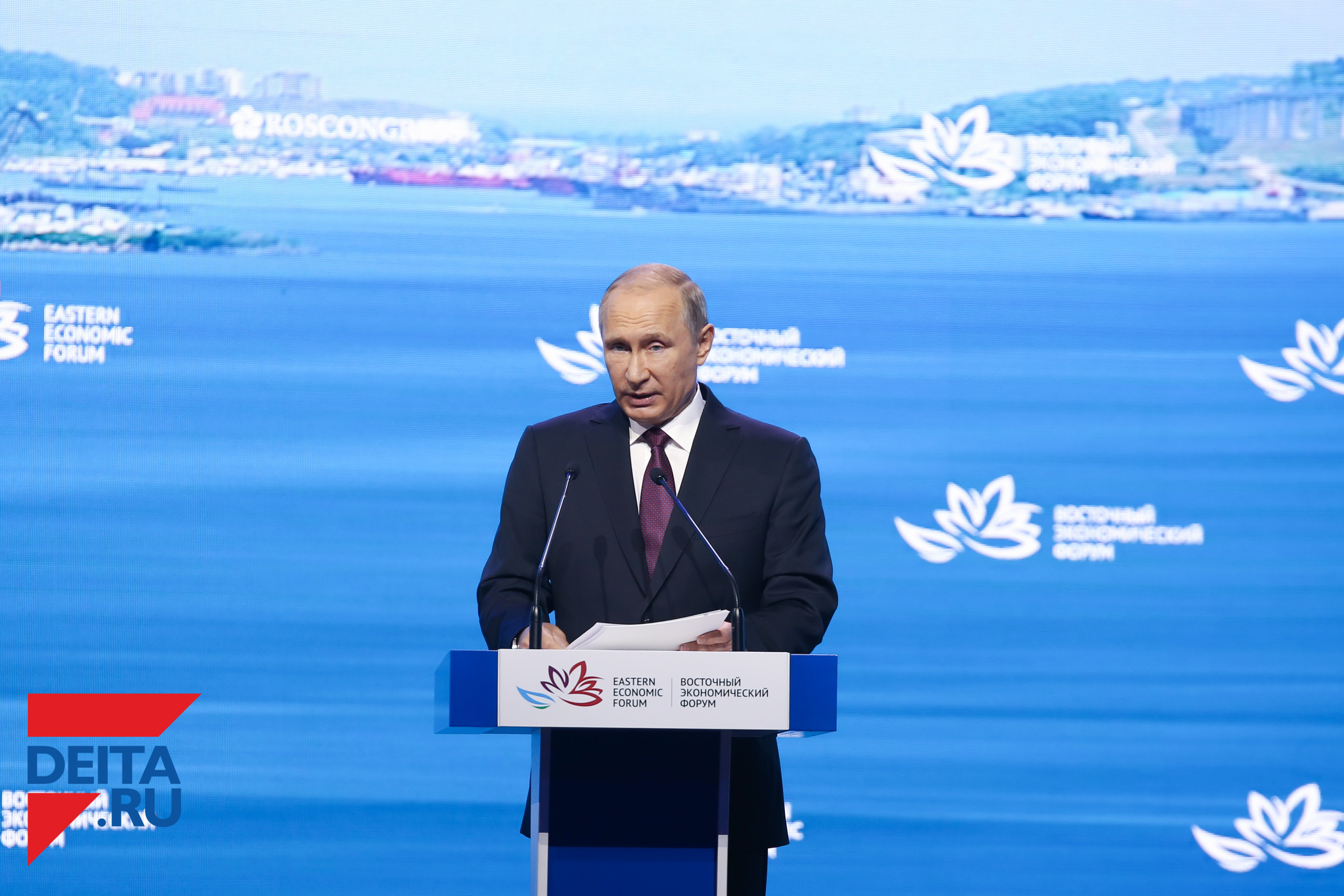 Путин дал старт строительству новых кораблей на "Звезде"