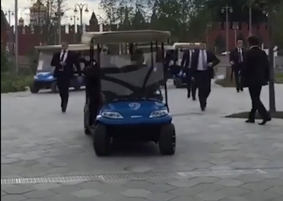Путин за рулем необычного автомобиля удивил россиян (видео)
