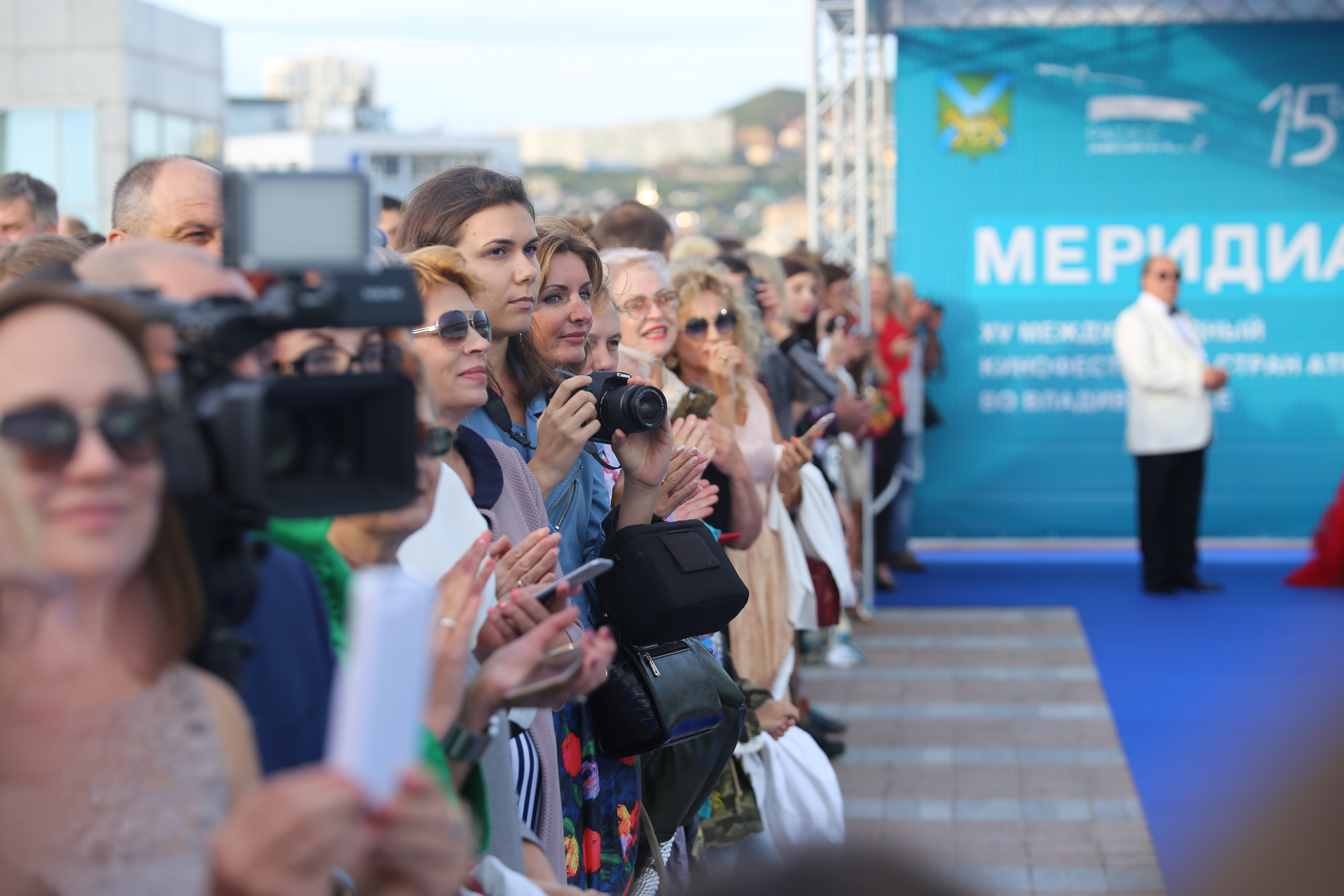 Удар рынды дал старт кинофестивалю «Pacific Meridian» во Владивостоке