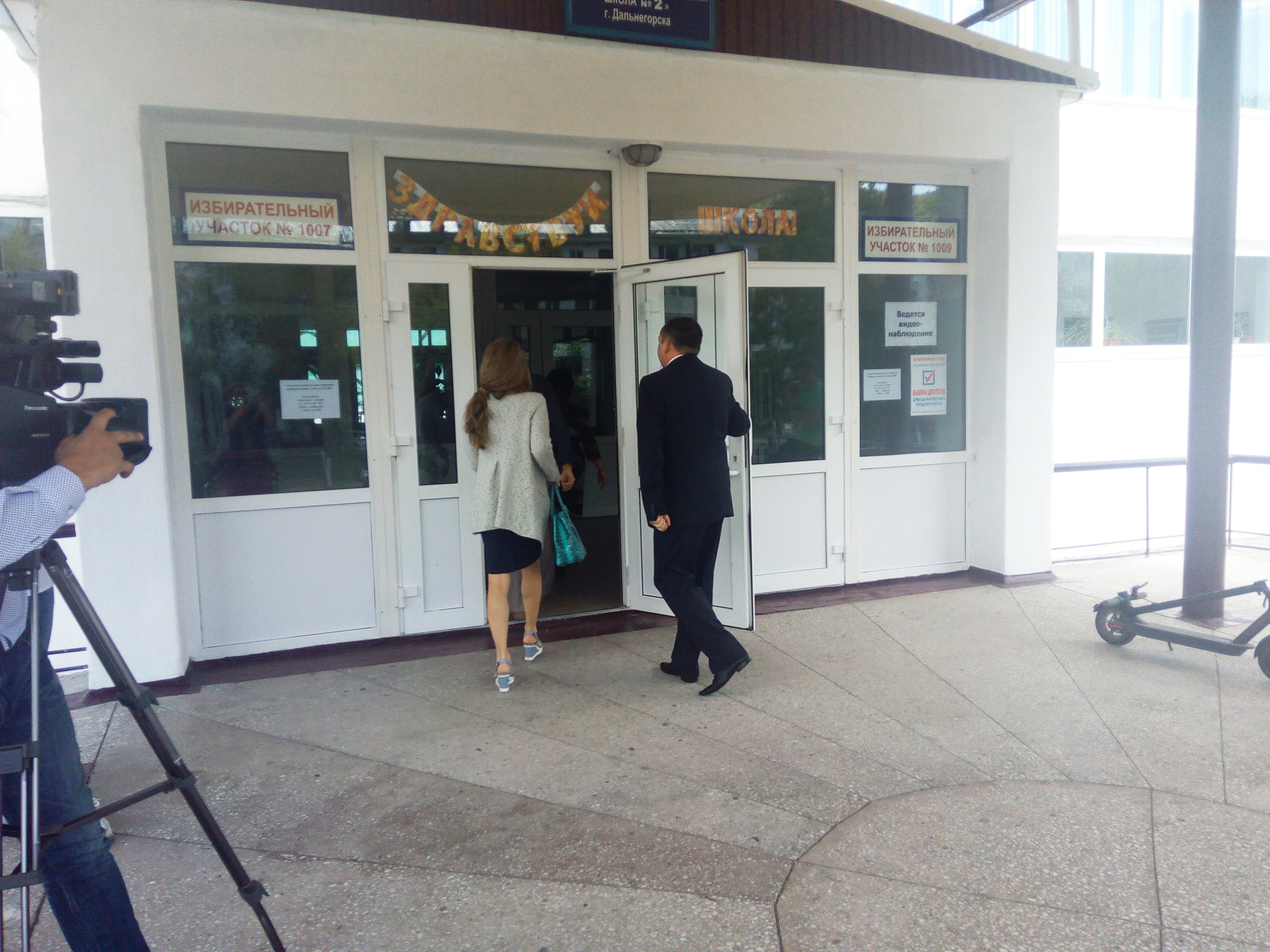 Арестованный мэр Игорь Сахута проголосовал в Дальнегорске