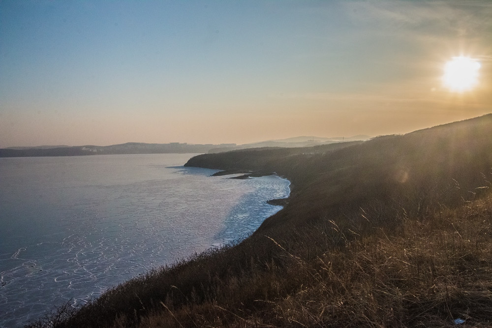 Яхта из Владивостока освобождена из плена КНДР