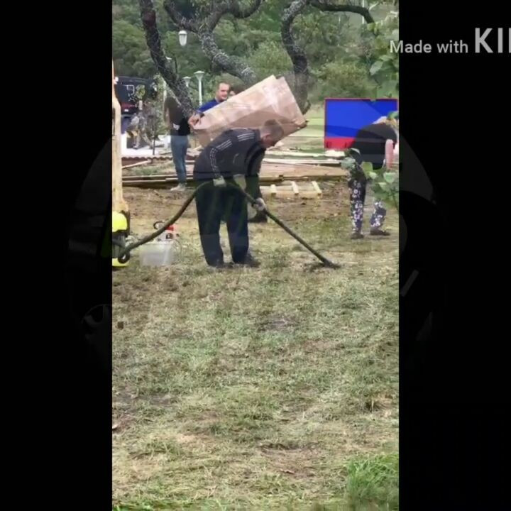 Уборка газона в ДВФУ смутила многих приморцев (видео)