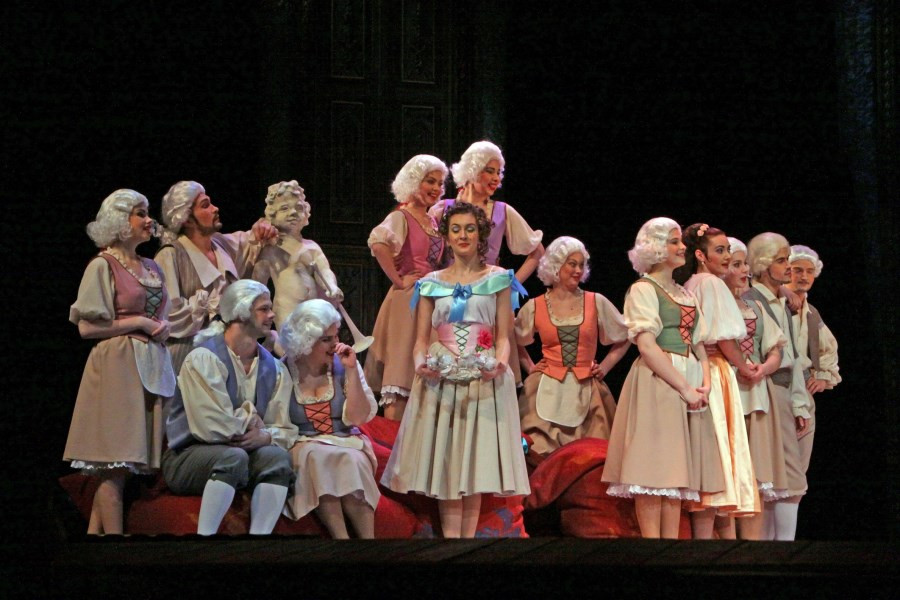 Рецензия на спектакль "Женитьба Фигаро" в театре Горького