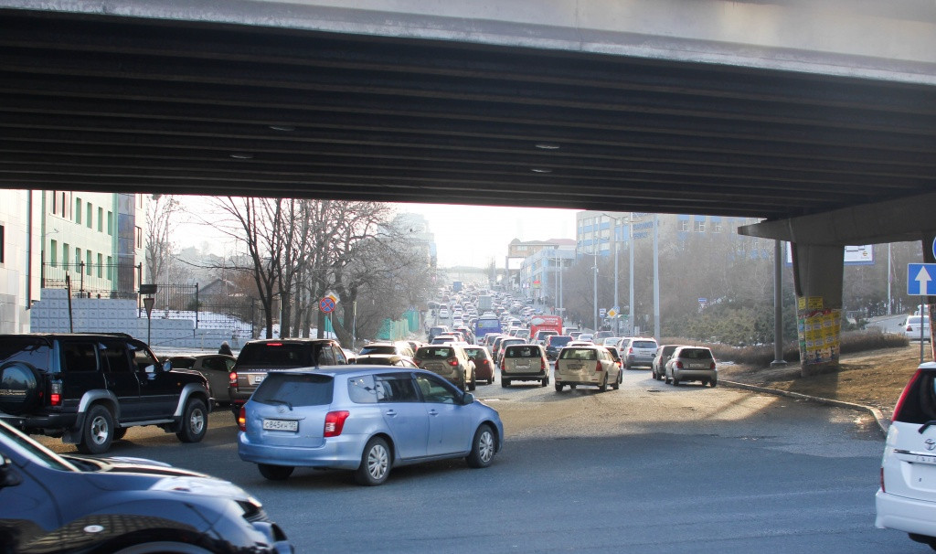 На жителей Снеговой Пади свалились лакомства (видео)