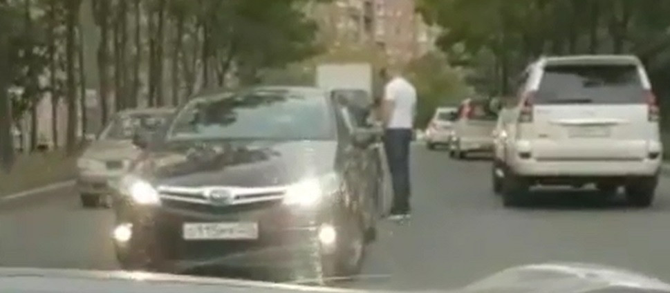 Автолюбители на Котельникова не поделили дорогу (видео)