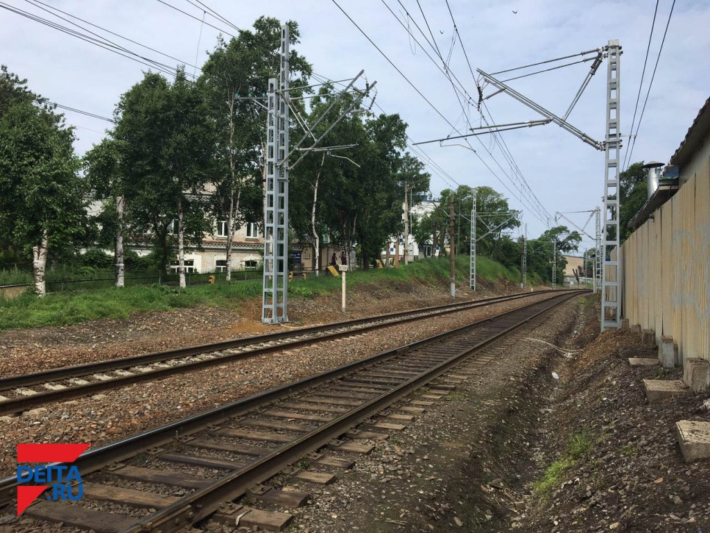 Влюбленные погибли под поездом в Приморье
