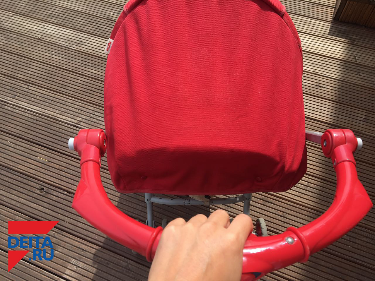 Водителя, наехавшего на коляски с детьми, привлекли к ответственности в Приморье