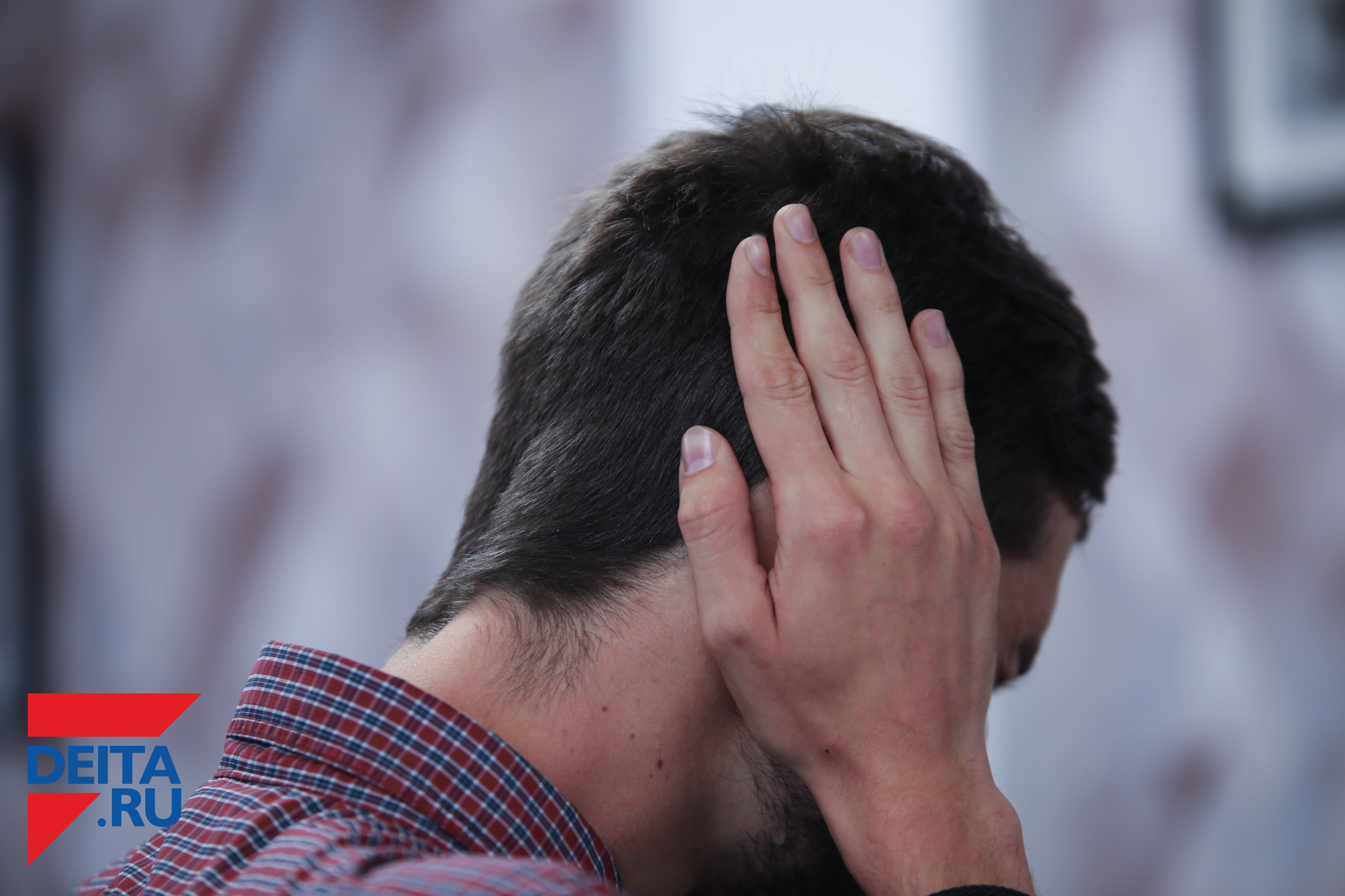 17 вещей, которые не стоит носить мужчинам за 40