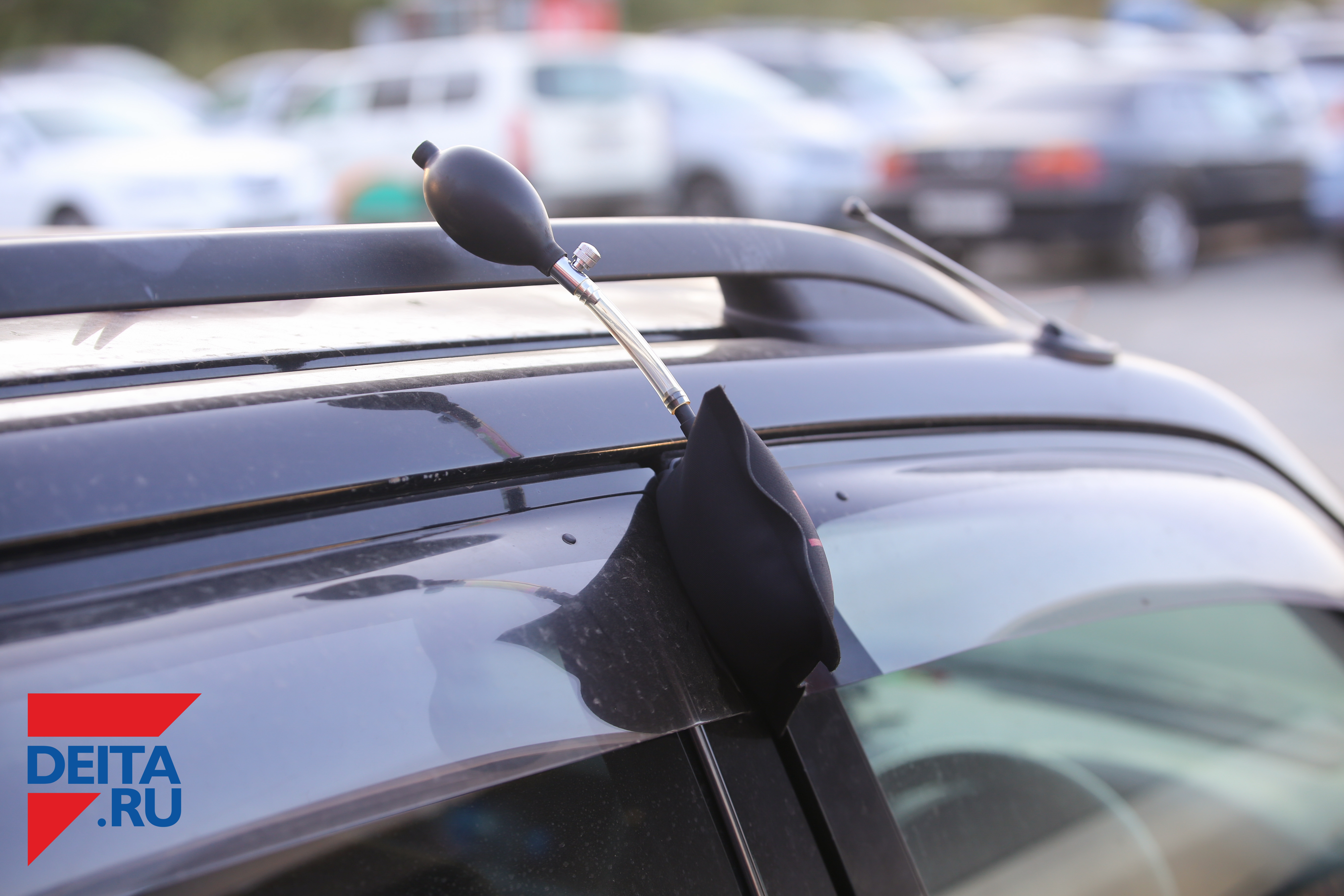 Неудачная парковка обездвижила локомотив во Владивостоке