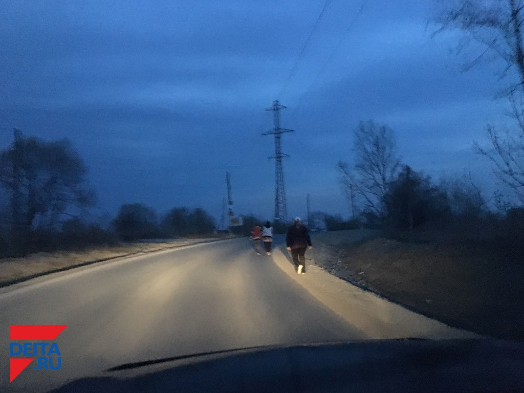 Сотрудник МЧС расстрелял дорогое авто на Камчатке