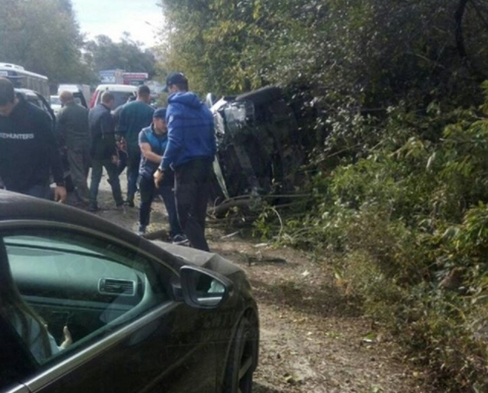 Крупный район Владивосток встал в пробку из-за аварии (фото)