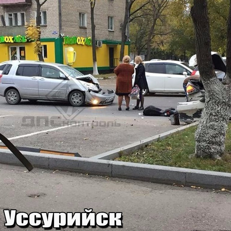 Неделя в Приморье началась с массового ДТП (фото)