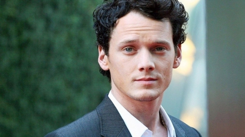 Российскому актеру установили памятник в Голливуде