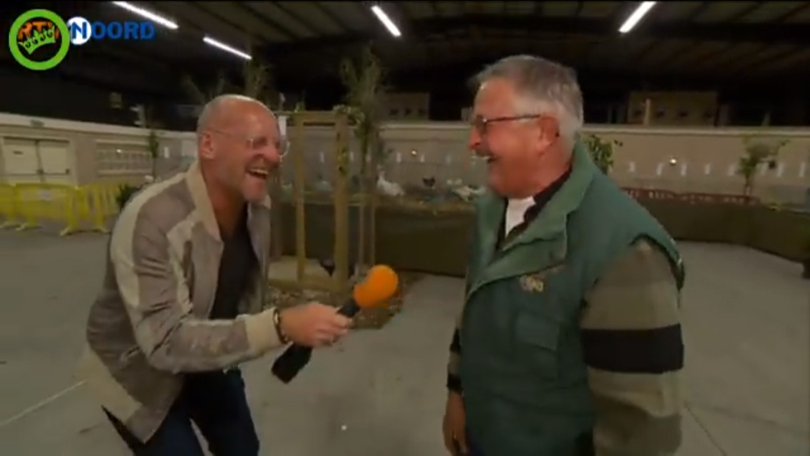 Смешливый фермер заставил смеяться интернет (видео)