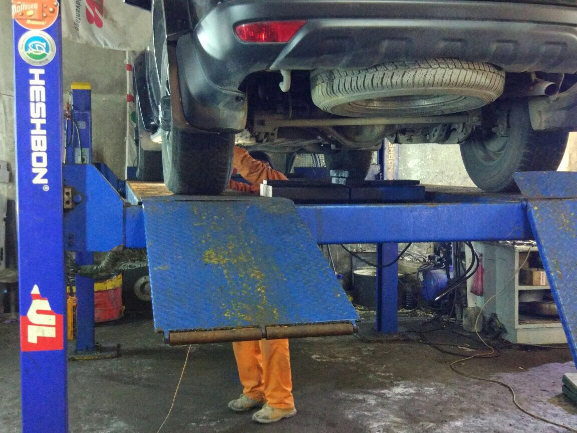 Владелец ремонтного бокса продал дорогой джип клиента