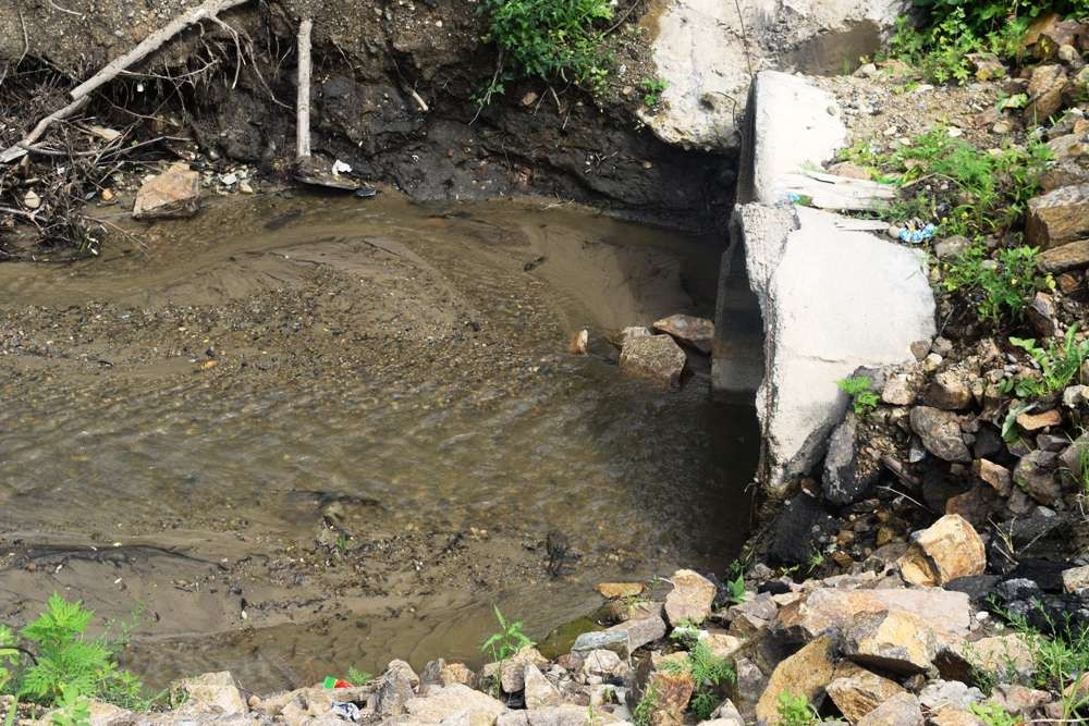 Мэр Уссурийска в жесткой форме критикует подчиненных за лень