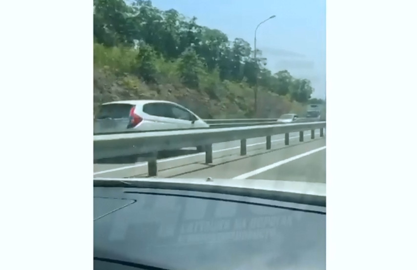 ДТП и дорожники остановили движение на основных трассах Владивостока