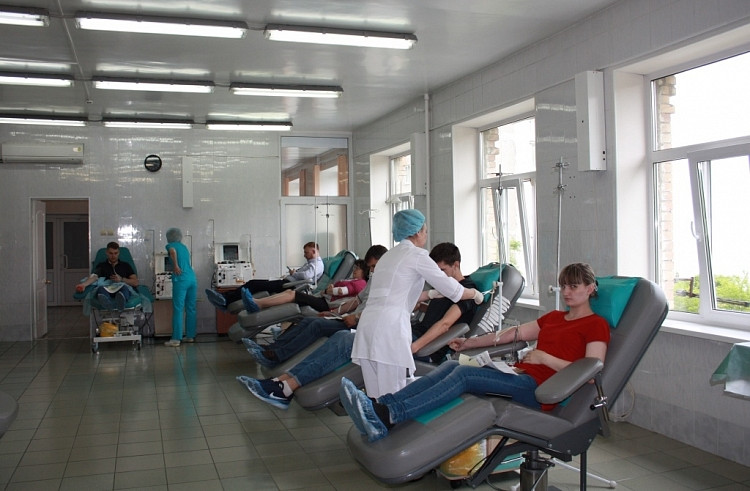 Доноры сдали 114 литров крови в Приморье