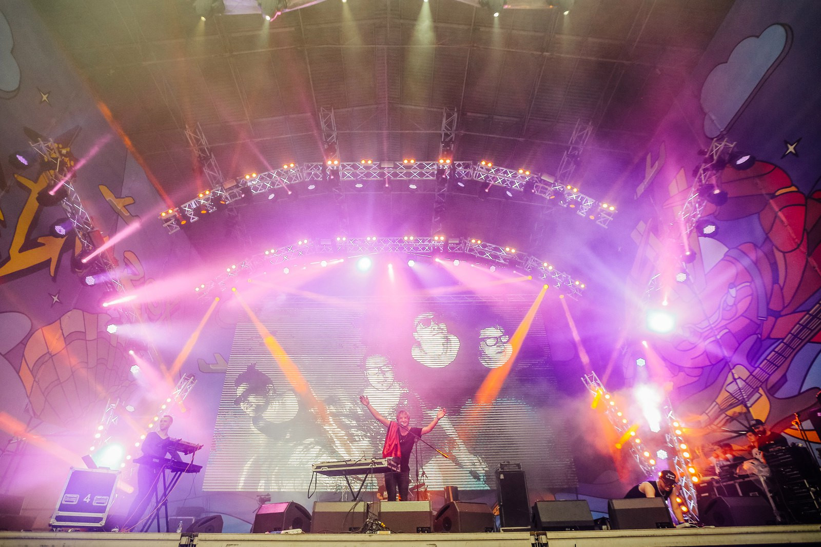 Экс-мэр Пушкарев хочет вернуть V-ROX и цитирует Лагутенко