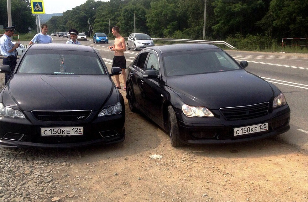 Вот так встреча: нелегальные "автоблизнецы" пересеклись в Приморье