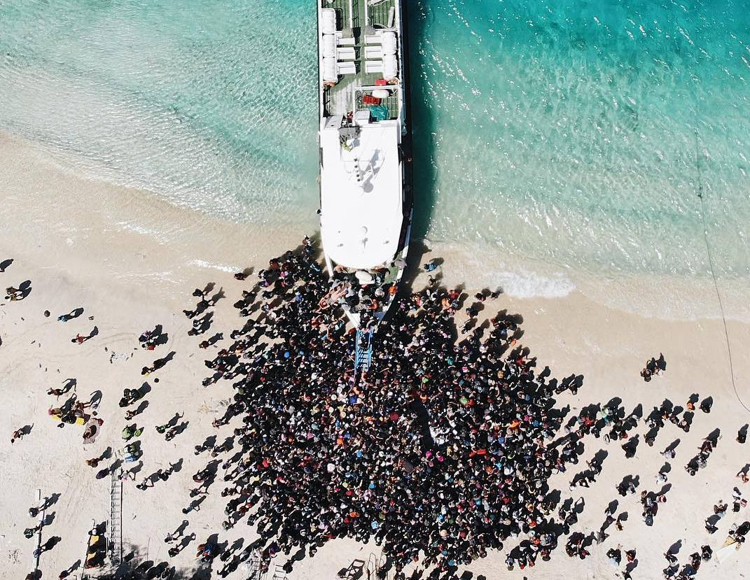 Хаос в Индонезии: туристы отчаянно пытаются бежать после землетрясения