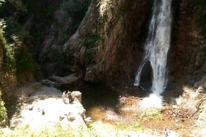 «Впечатления неимоверные» — 33-метровый водопад восхитил мужчину