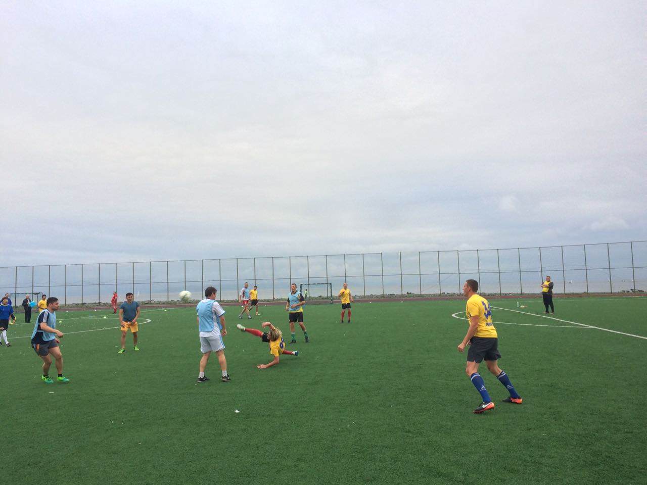 Футбольная сборная СМИ Приморья обыграла власть, МЧС и "олимпийцев"