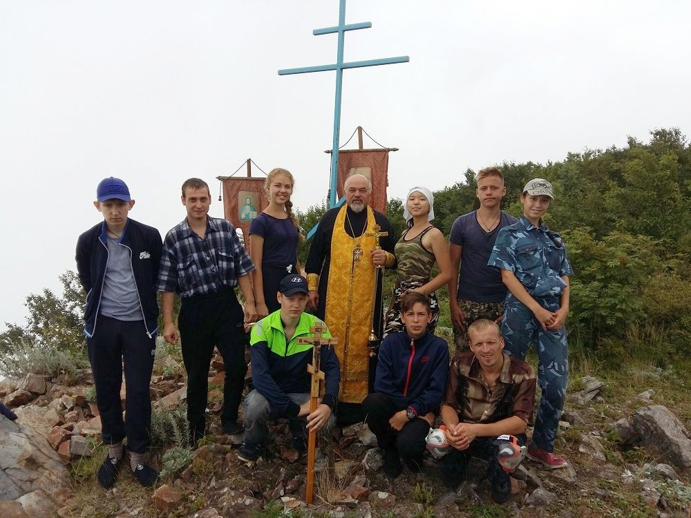 Молодые православные Приморья взошли на Лысую гору, где случилось чудо