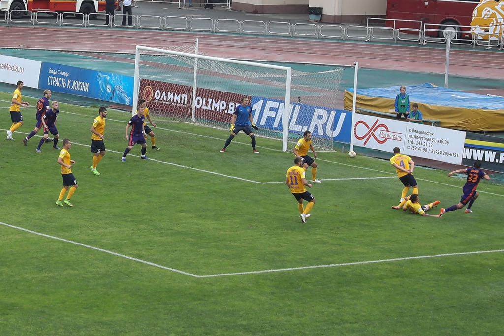 "Луч" сокрушил соперника