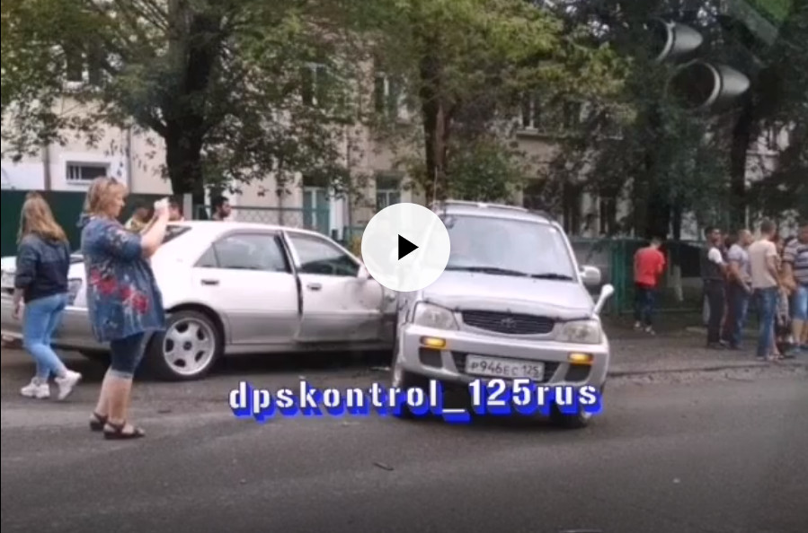 «Нормально размотался»: серьезное ДТП попало на видео