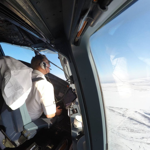 Улетные кадры: пилот поделился видами с рабочего места