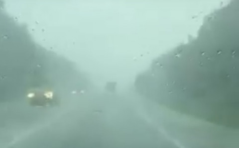 Фотофакт: от дороги к госгранице остались лишь воспоминания