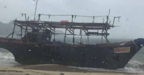 «А где люди?» — три корейские шхуны выбросило на берег