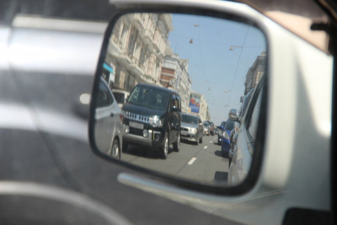 Автомобиль вспыхнул в центре Владивостока