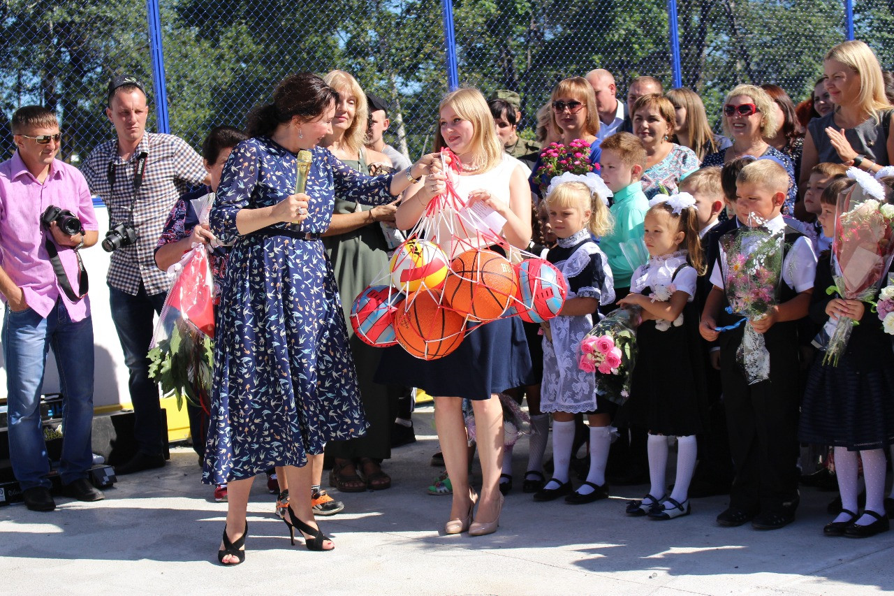 День знаний встретили в Артёме