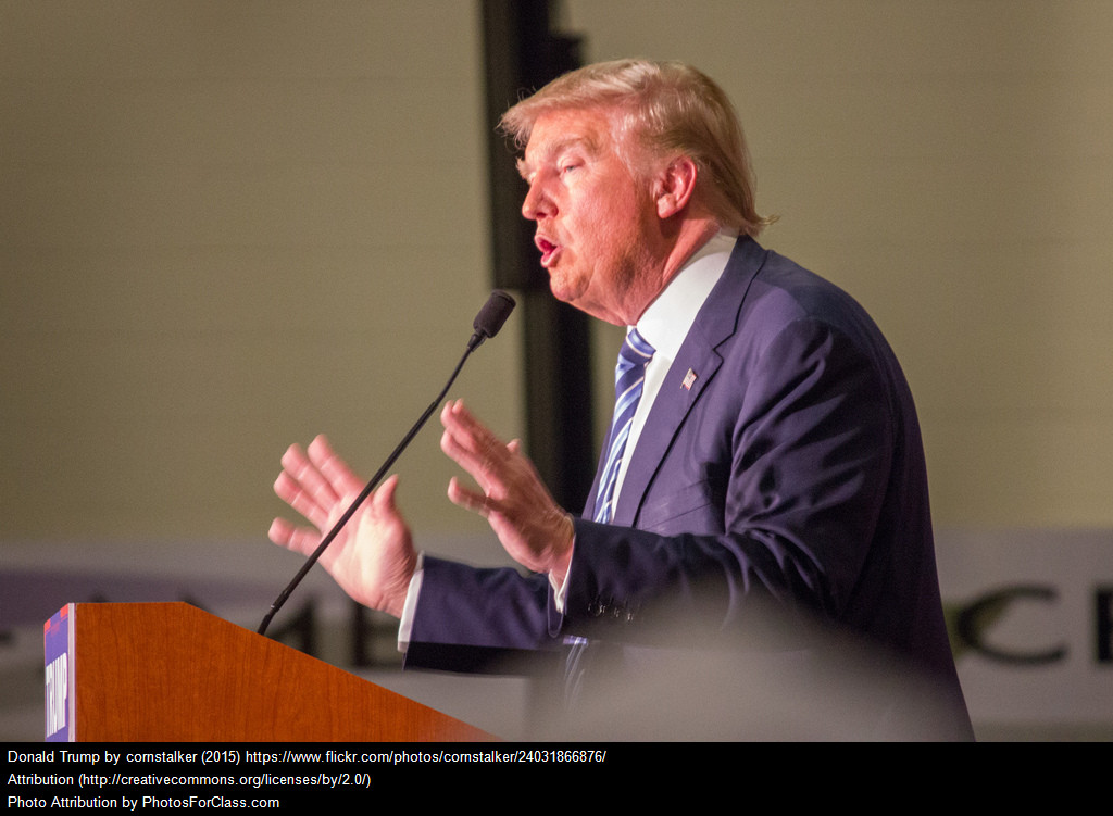 Стало известно, куда поехал Трамп вместо похорон Маккейна