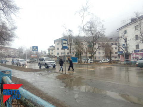 Ливни оставили приморских школьников дома