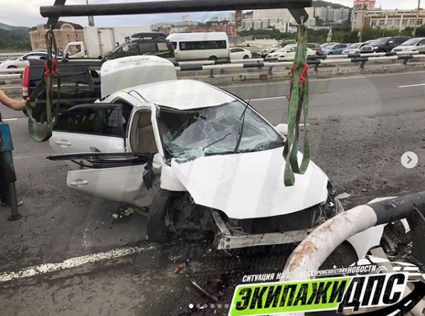Автолюбитель размотался об леера во Владивостоке