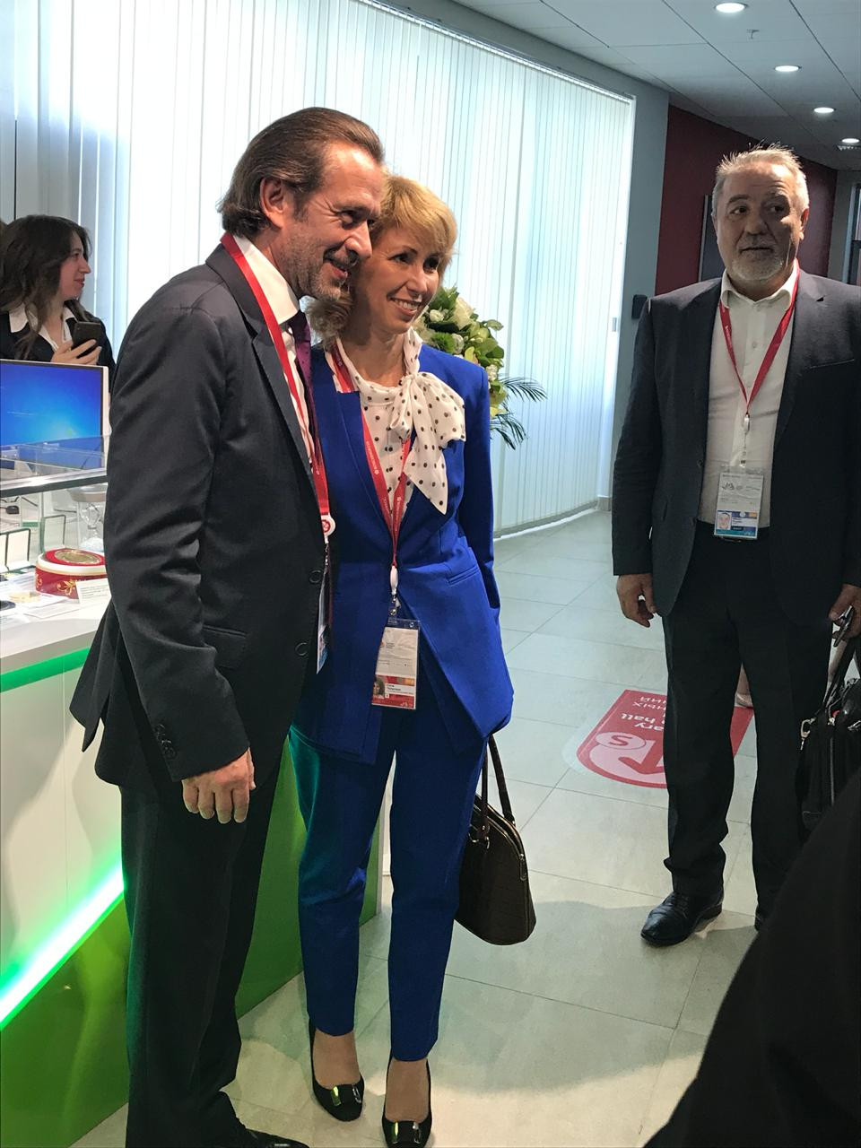 Машкова на ВЭФ атаковали поклонницы