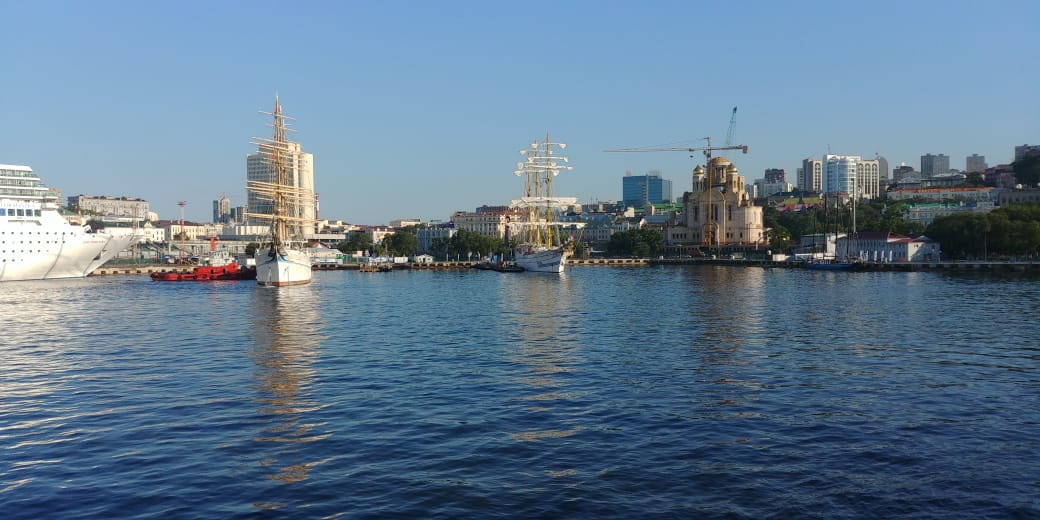 Российский этап парусной регаты стартовал во время ВЭФ во Владивостоке