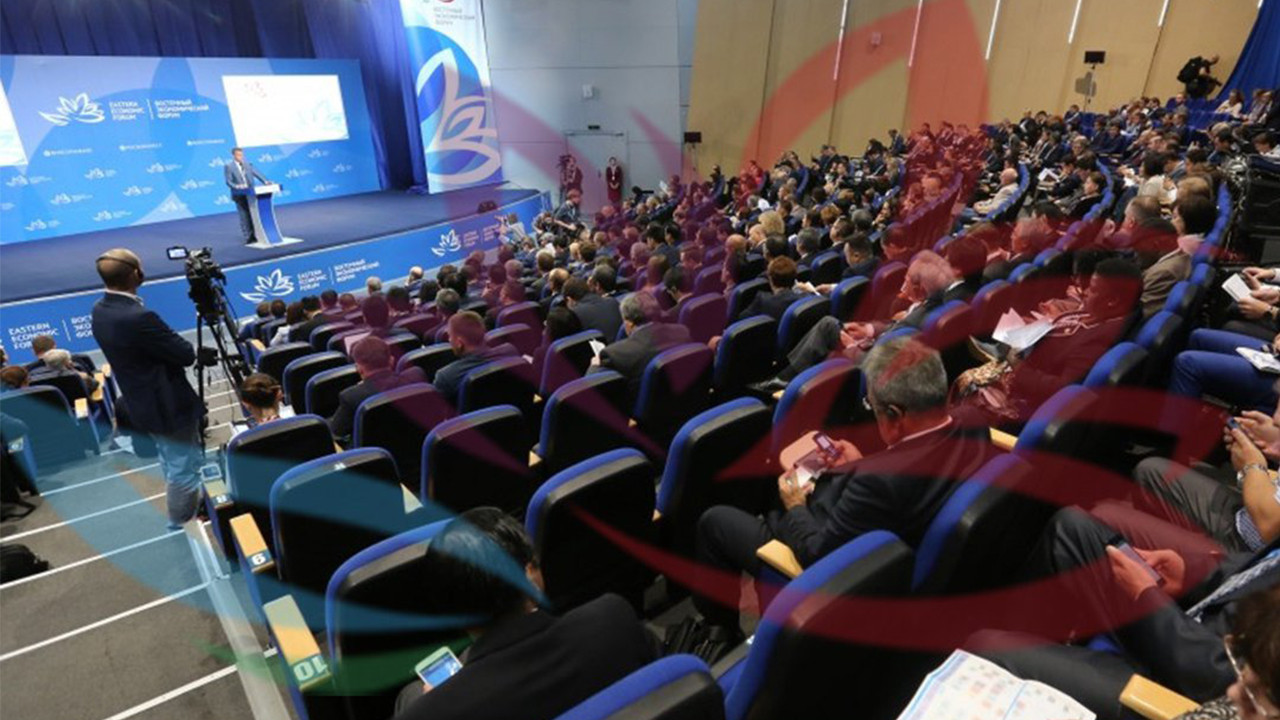 Во Владивостоке выбрали лучших волонтеров по итогам ВЭФ-2018