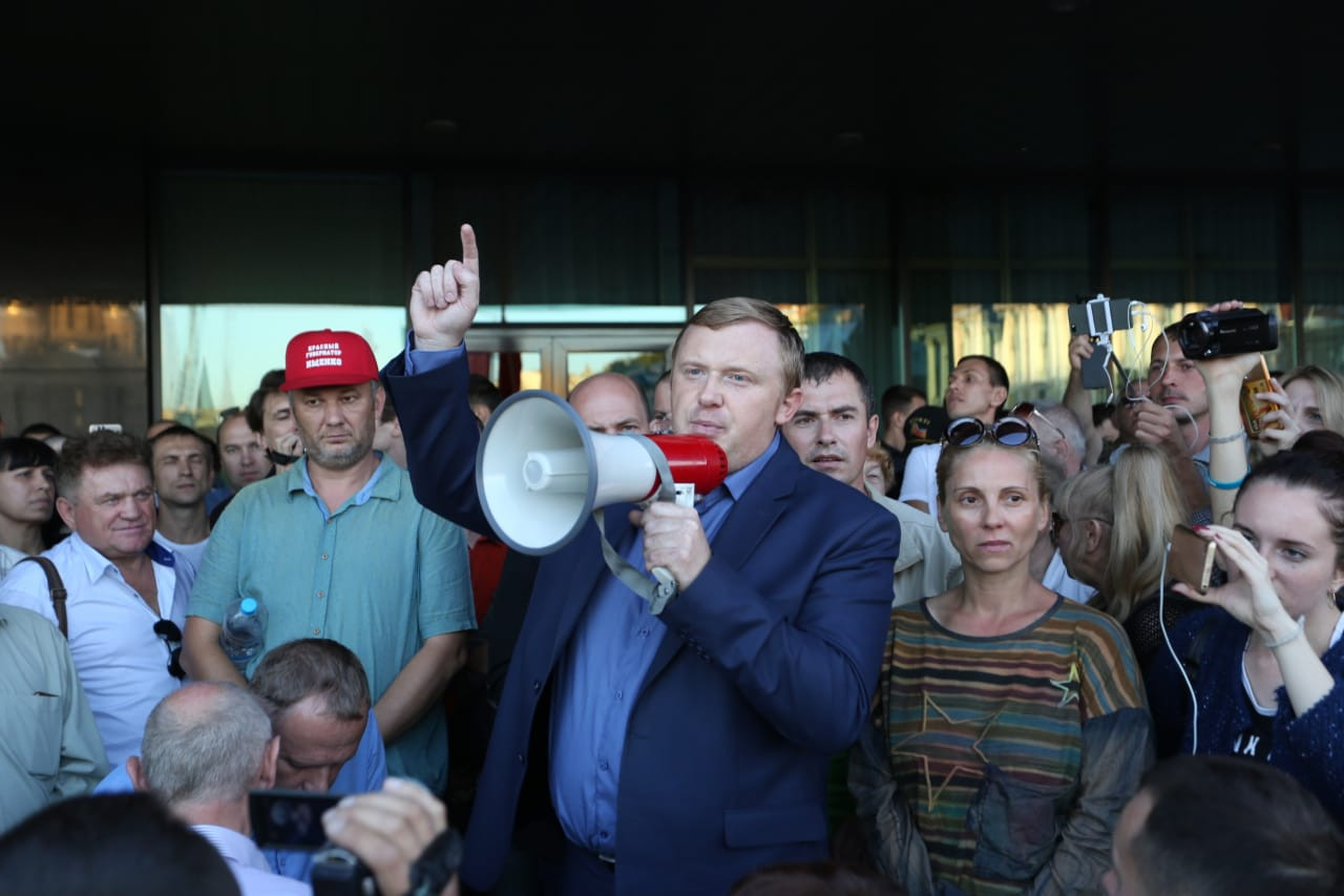 Андрей Ищенко вызвал своего оппонента на мужской разговор