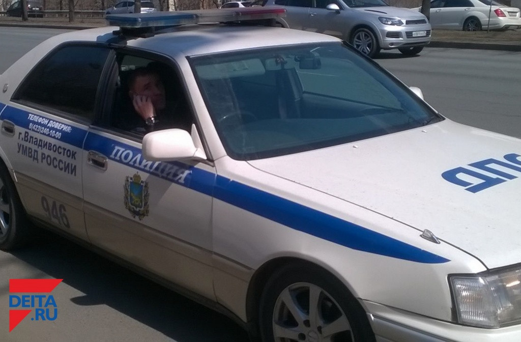 Полиция ищет водителя, сбившего школьника во Владивостоке