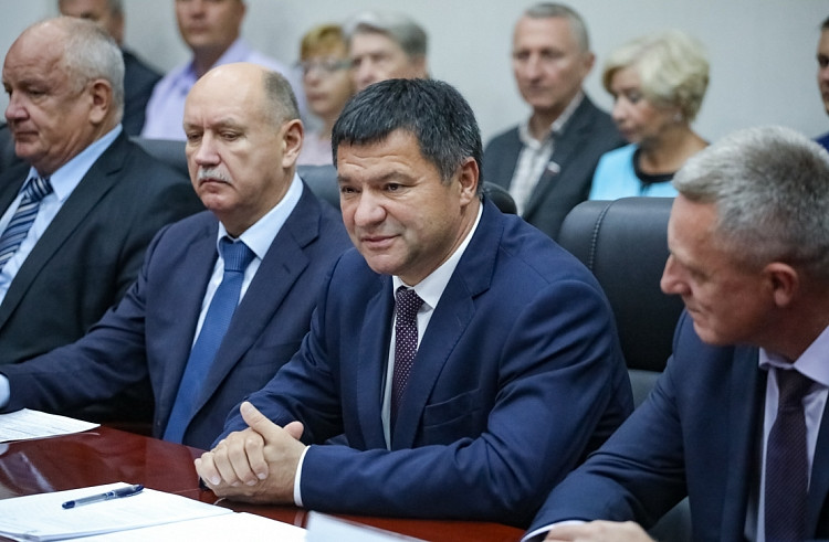 Канатную дорогу и ледовую арену построят в приморском городе